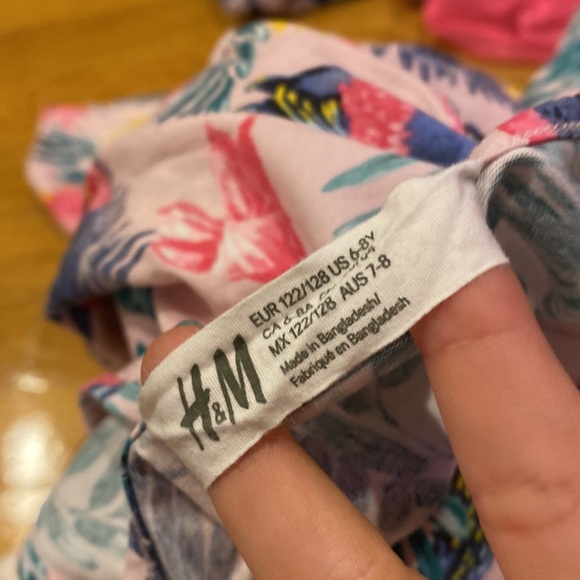 Size 6-8, Good condition - Picture 2 of 3